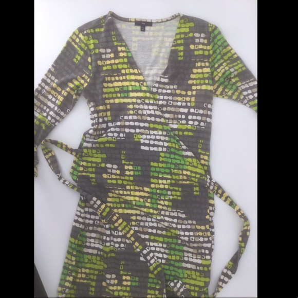 GAP XS Wrap Around Dress With 3/4 sleeves - Picture 6 of 8